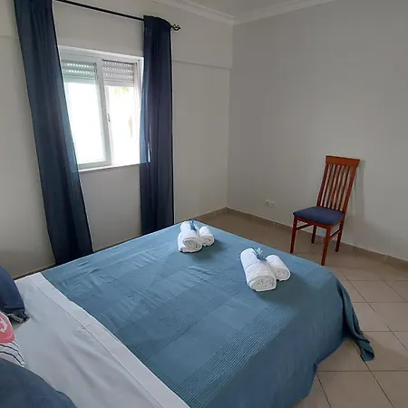 Oura Albufeira Beachside Retreat: Pool, Wi-Fi & Central Location Room photo
