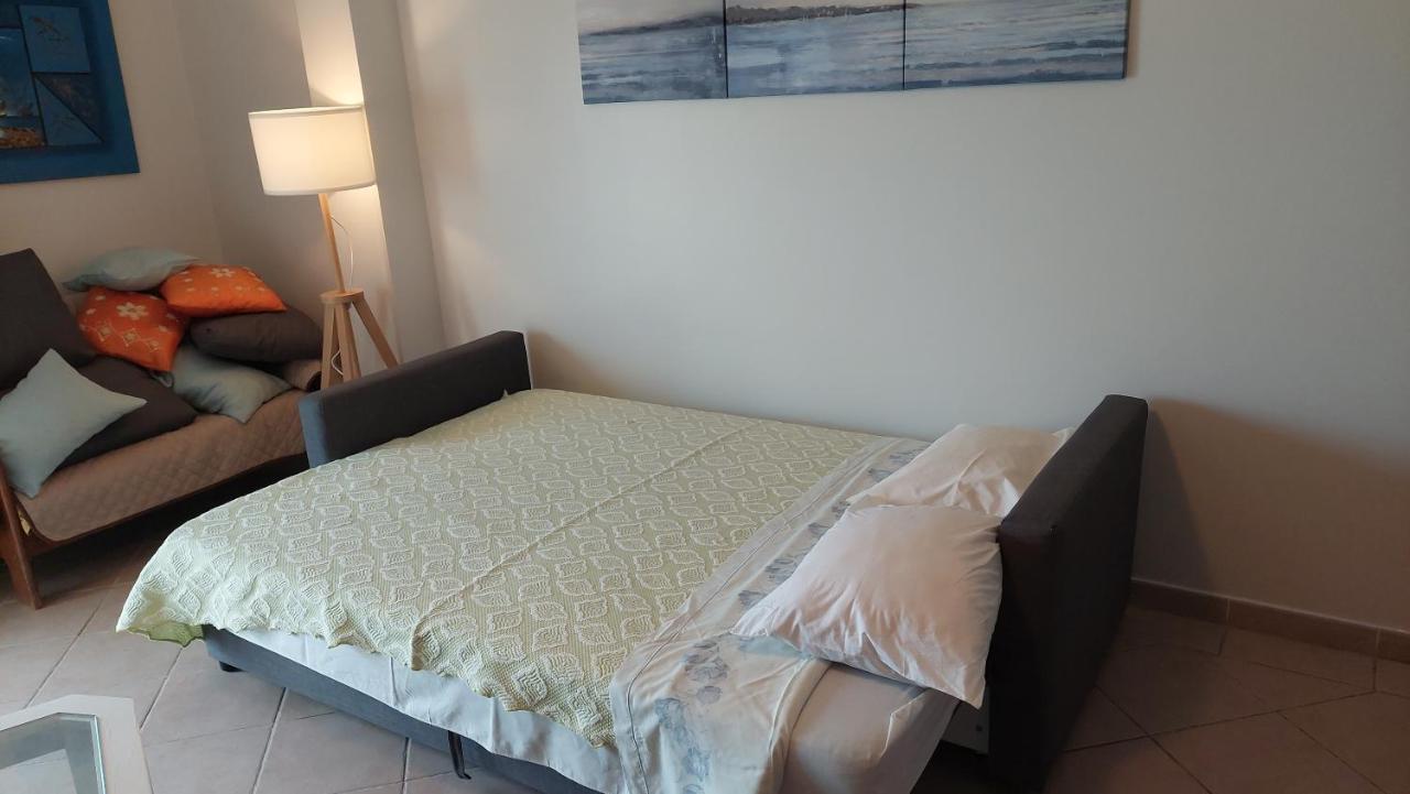 Oura Beachside Retreat: Pool, Wi-fi & Location * Albufeira