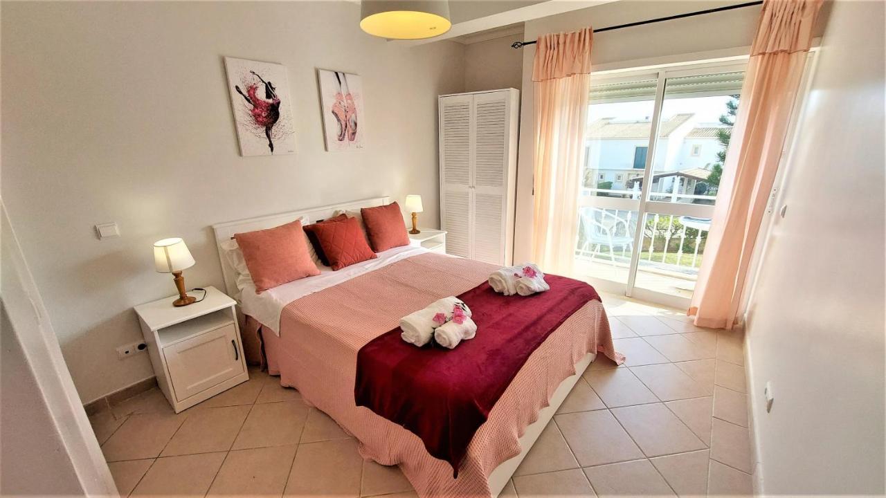 Oura Beachside Retreat: Pool, Wi-fi & Location *