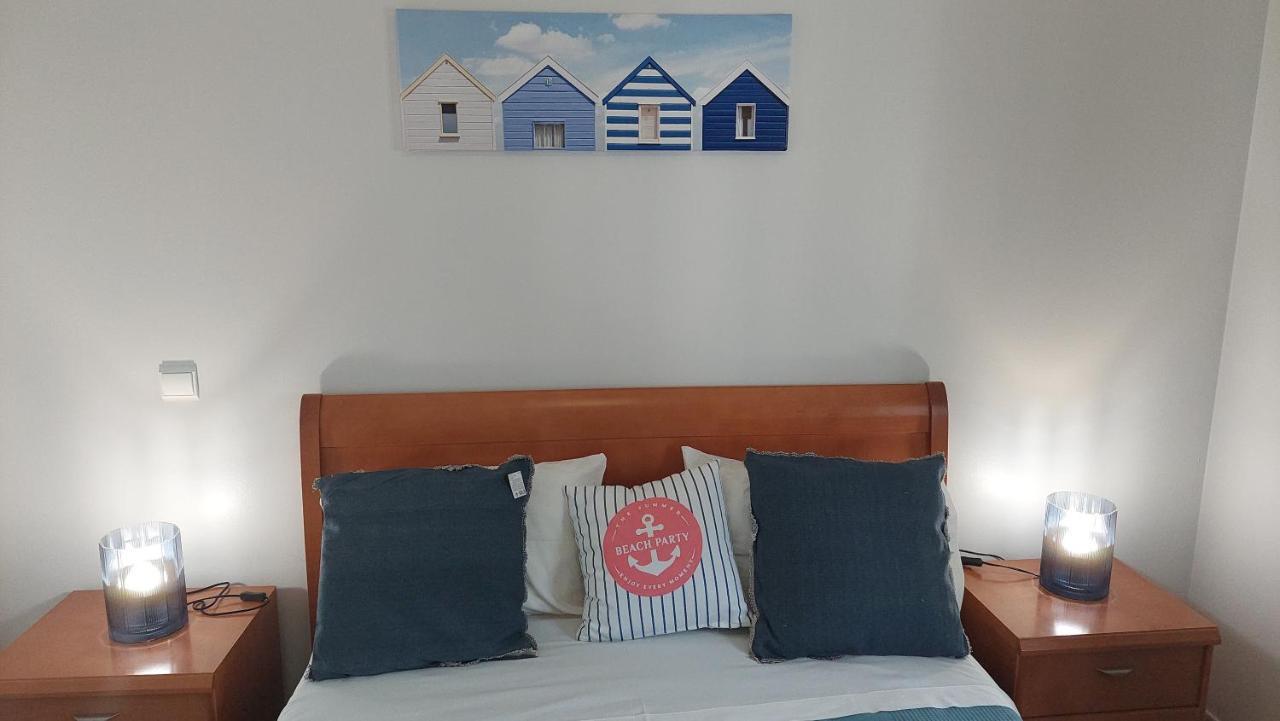Oura Beachside Retreat: Pool, Wi-fi & Location Apartment
