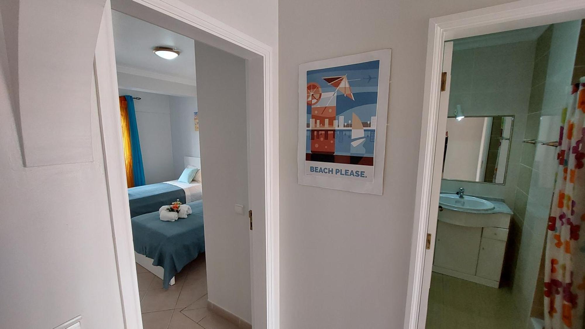 Oura Beachside Retreat: Pool, Wi-fi & Location * Albufeira