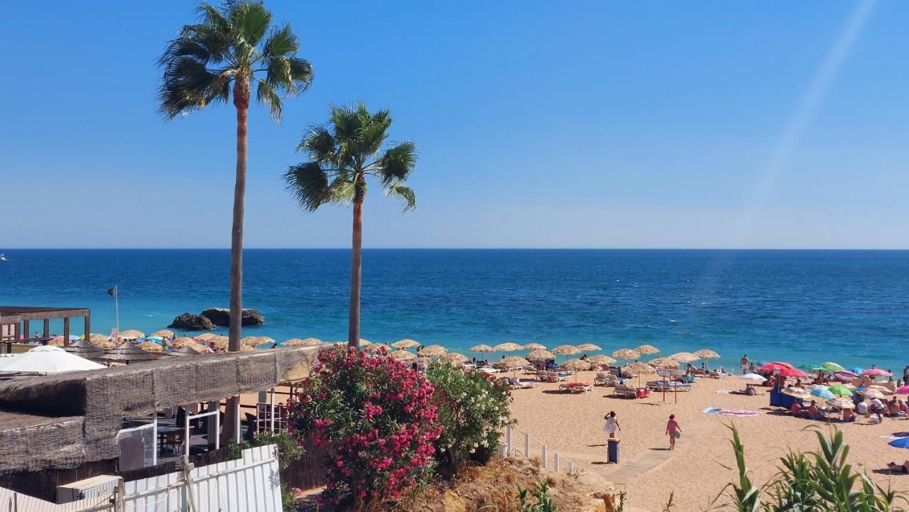 3 Bedroom In Oura With Amazing Pool At Walking Distance To Beach, Strip And Old Town, Wifi And Ac, Private Appartement Albufeira