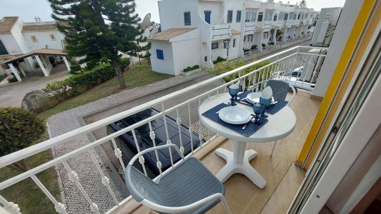 3 Bedroom In Oura With Amazing Pool At Walking Distance To Beach, Strip And Old Town, Wifi And Ac, Private Appartement