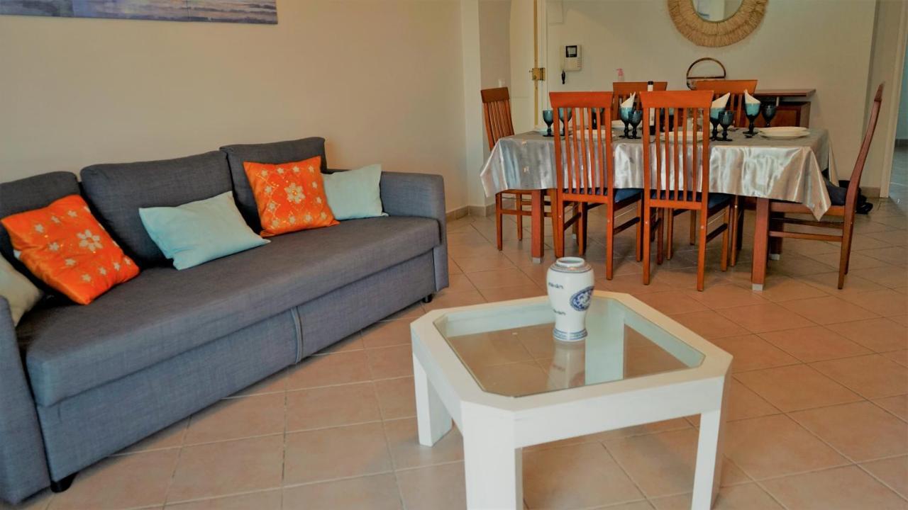 Appartement 3 Bedroom In Oura With Amazing Pool At Walking Distance To Beach, Strip And Old Town, Wifi And Ac, Private Albufeira