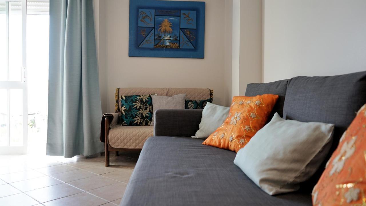 Appartement 3 Bedroom In Oura With Amazing Pool At Walking Distance To Beach, Strip And Old Town, Wifi And Ac, Private Albufeira
